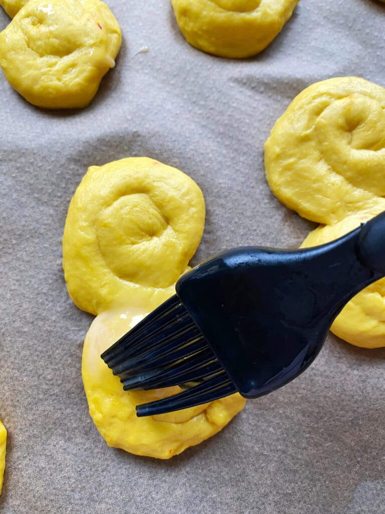 Opskrift: Lussekatter - Svenske safranbrød