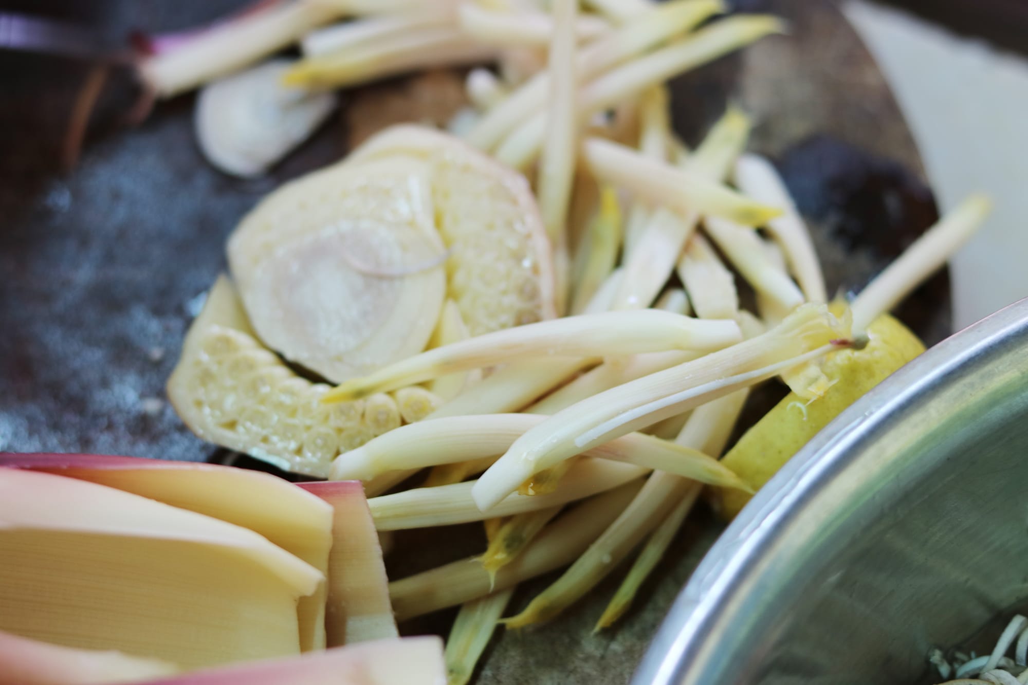 Opskrift: Cambodiansk Oksekødssalat med Bananblomst