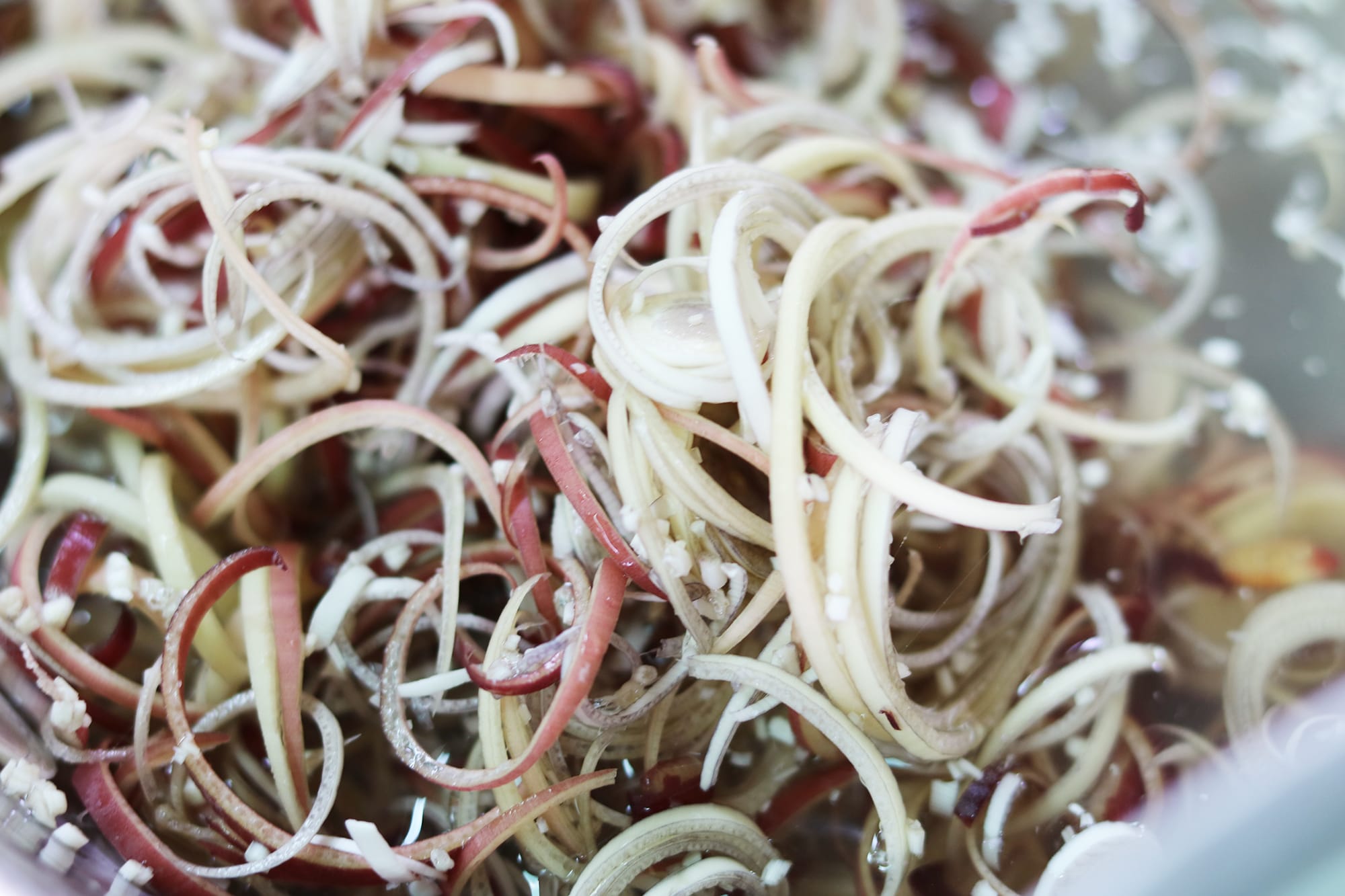 Opskrift: Cambodiansk Oksekødssalat med Bananblomst