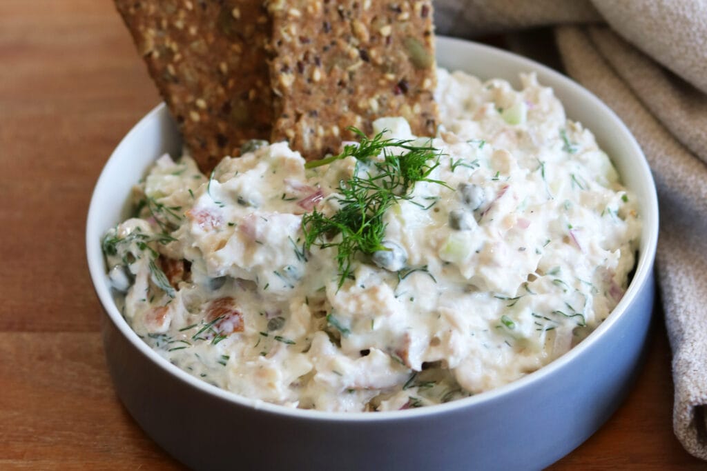 Tinas Ørredsalat, opskrift