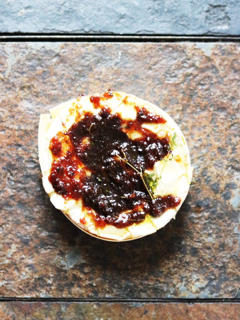 Opskrift: Bagt Camembert med Appelsinmarmelade