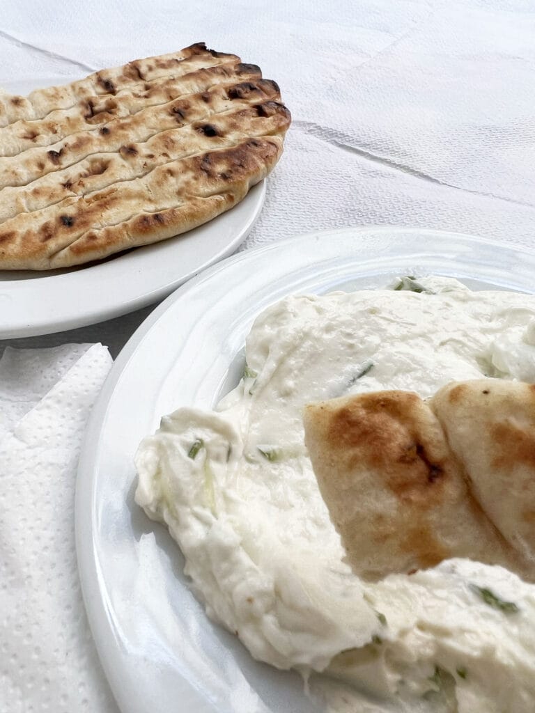 Athen: Souvlaki på Aspro Alogo