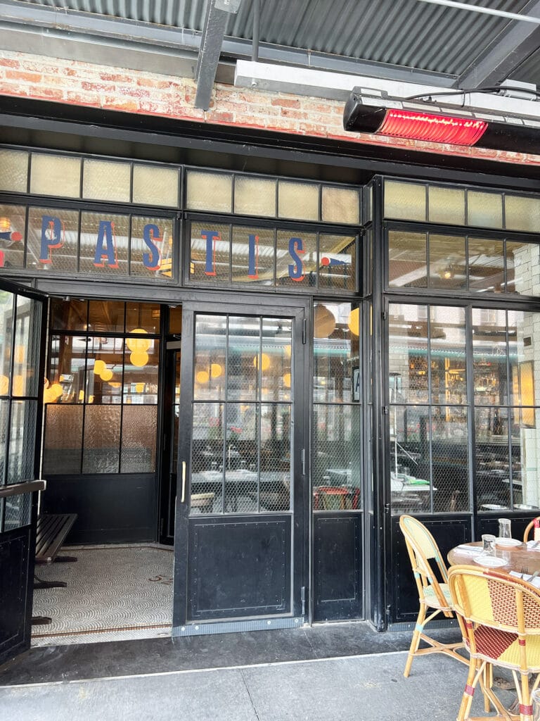 New York: Morgenmad på Pastis