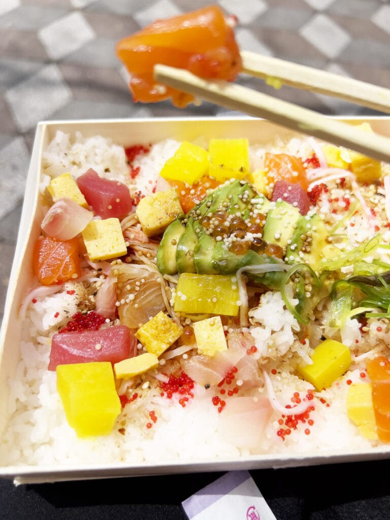 New York: Genkiya Mart - Chirashi Sushi til frokost