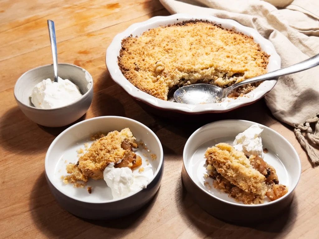 Opskrift: Apple Crumble med Marcipan og Granola
