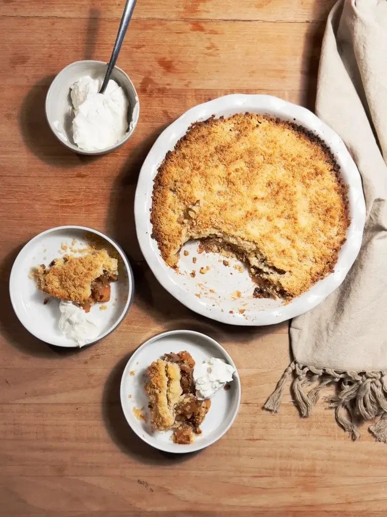 Opskrift: Apple Crumble med Marcipan og Granola