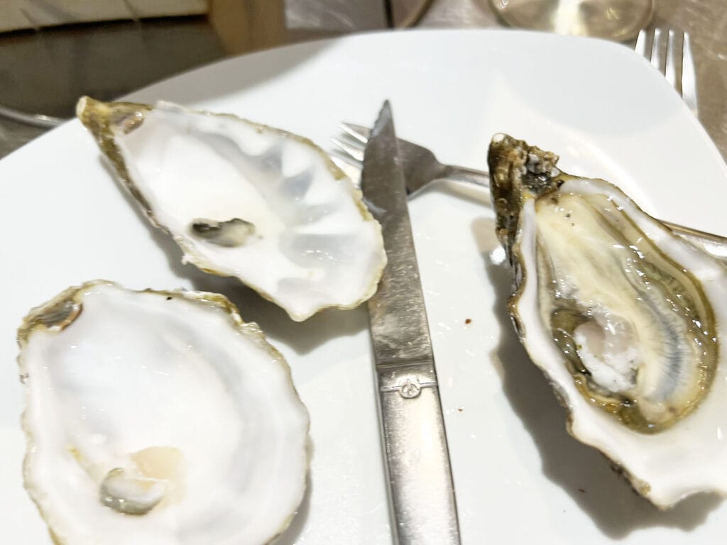 Paris: Opium La Cabane - Østers og Rejer