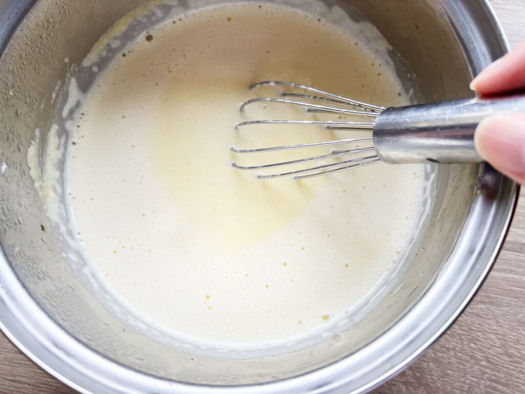 Opskrift: Frozen Custard med bagte ferskner